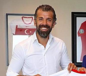 Erhan KÜÇÜK
