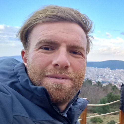 Tarık  ÖZTEMüR