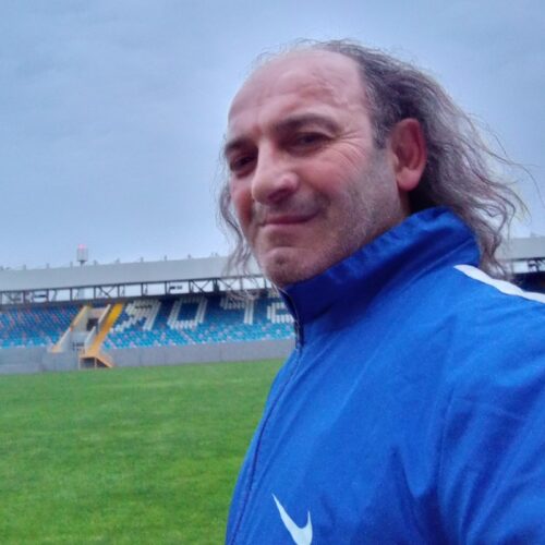 Nihat  ÇAKIROĞLU