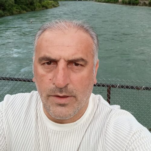 Eşref  ÖZDEMİR