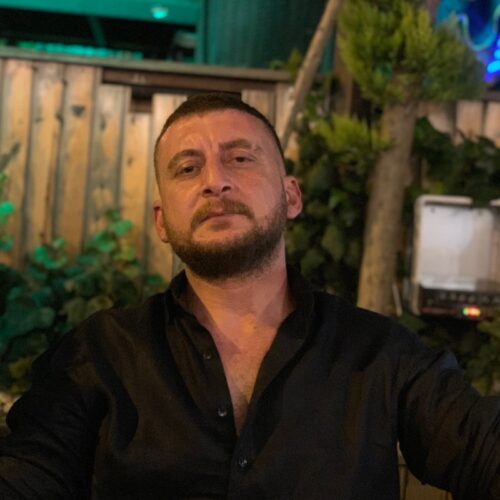 Orhan  ÖZLEYEN