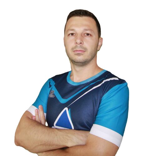 İsmet YÜZÜCÜ